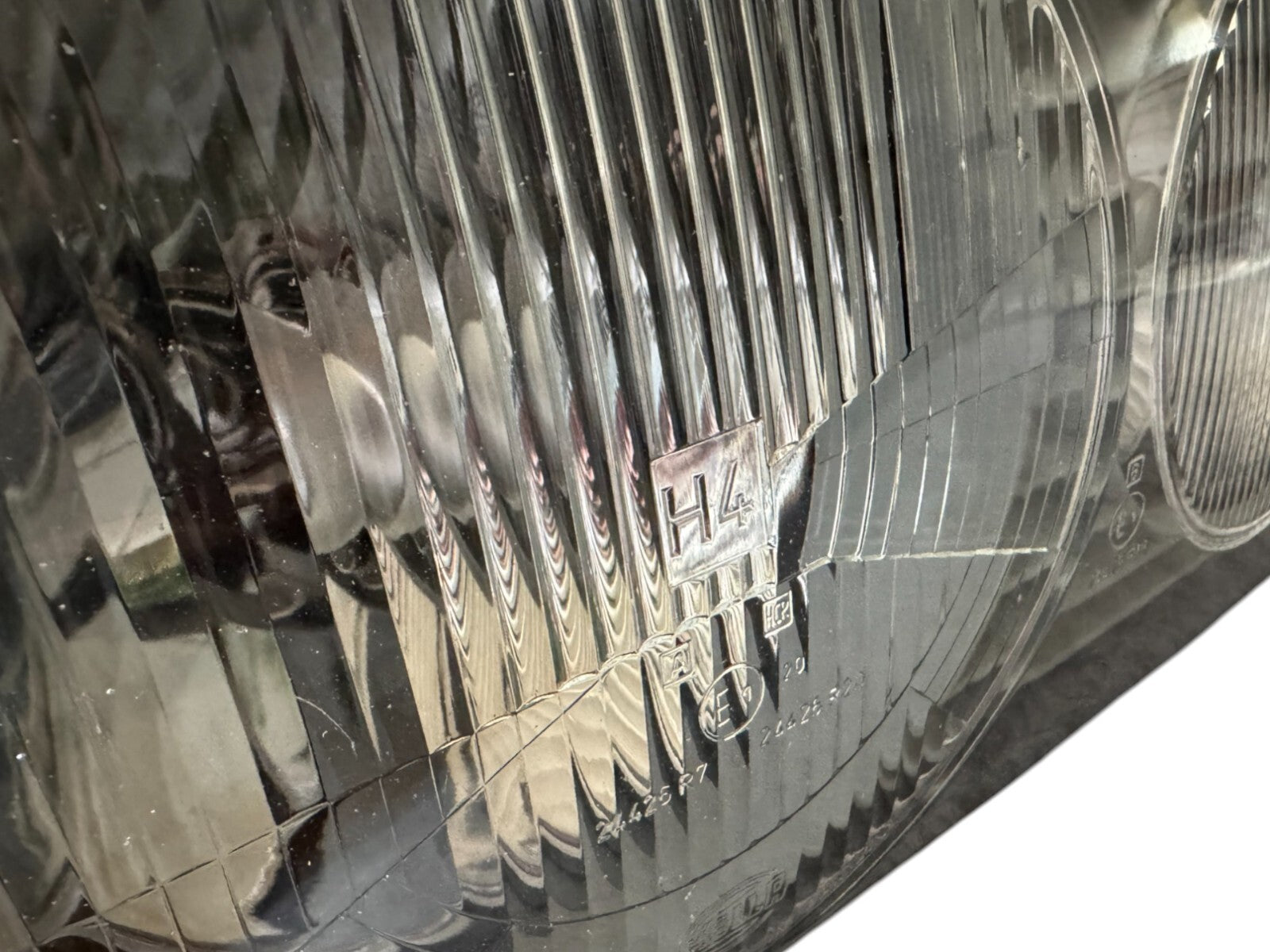 Komplett Scheinwerfer für Mercedes W123 Ochsenauge original E1 Rechts wie neu