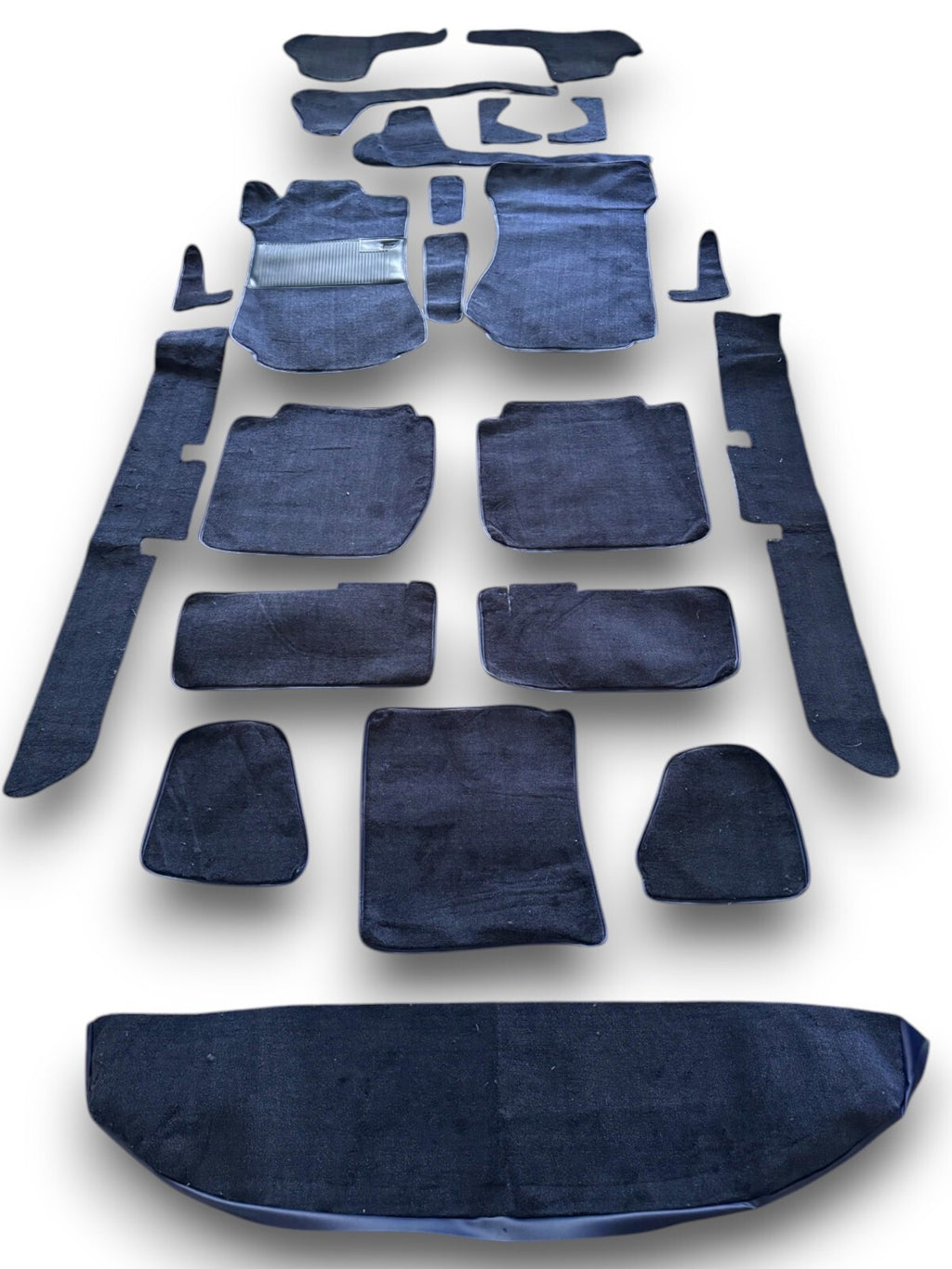 Teppichsatz Teppich für Mercedes W114 W115 Coupe Gummi Absatzschoner Blau.
