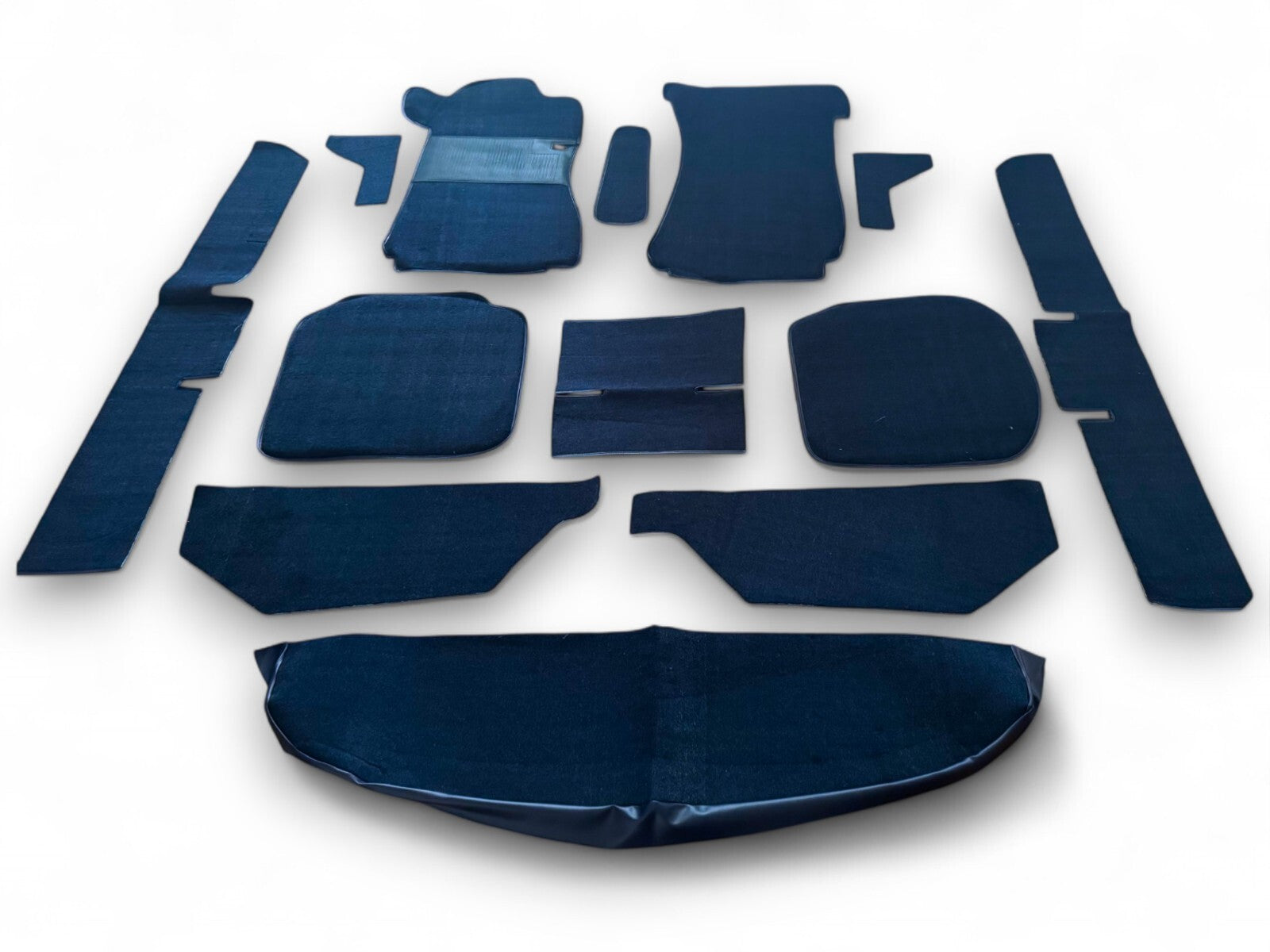 Teppichsatz Teppich für Mercedes W114 W115 Limousine Gummi Absatzschoner Blau