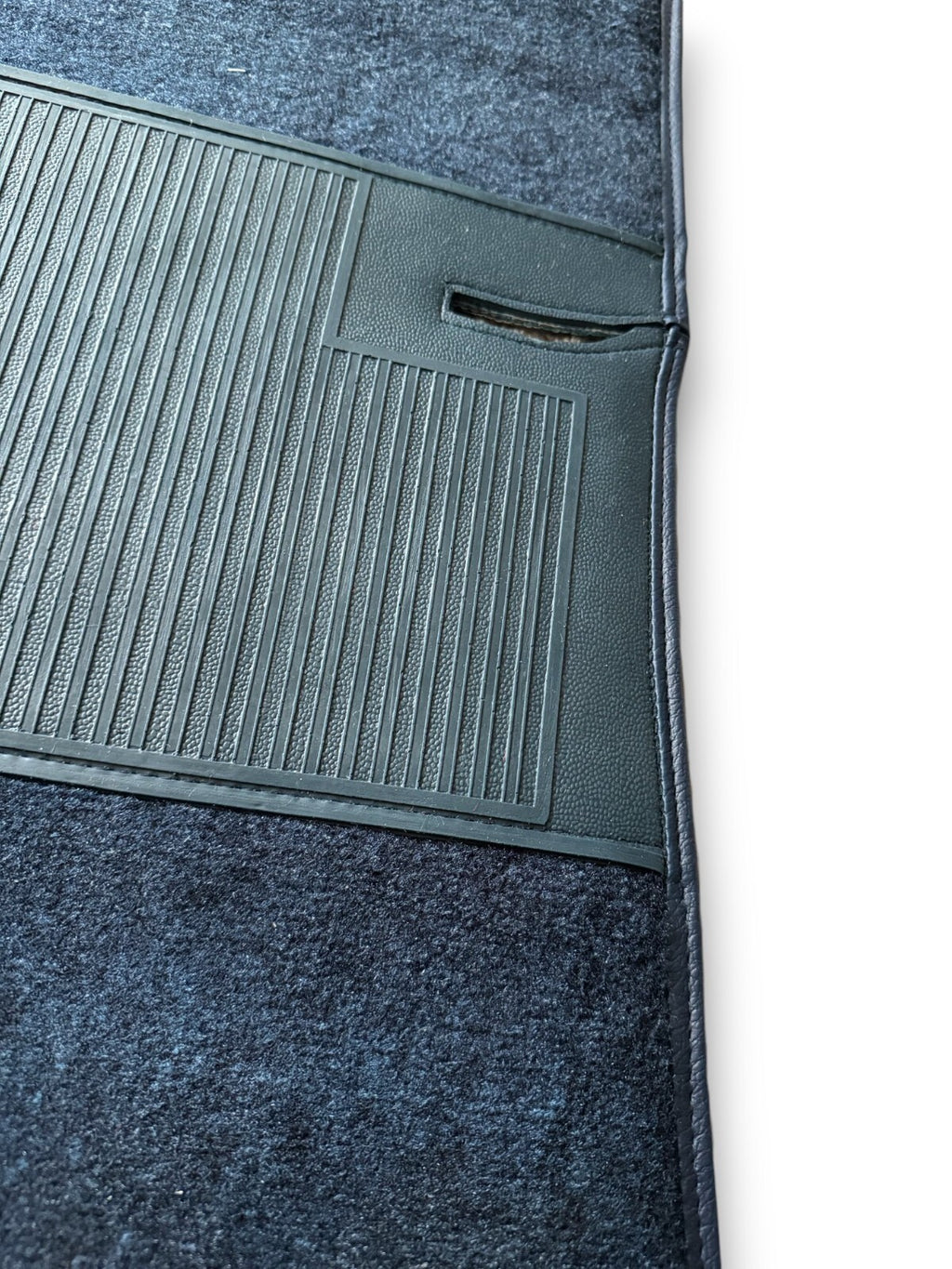 Teppichsatz Teppich für Mercedes C107 Gummi Absatzschoner Blau
