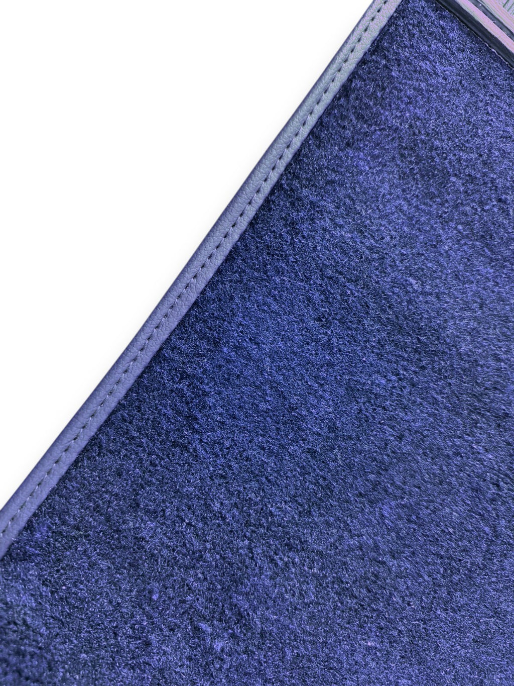 Teppichsatz Teppich für Mercedes SL107 R107/W107 Gummi Absatzschoner Blau