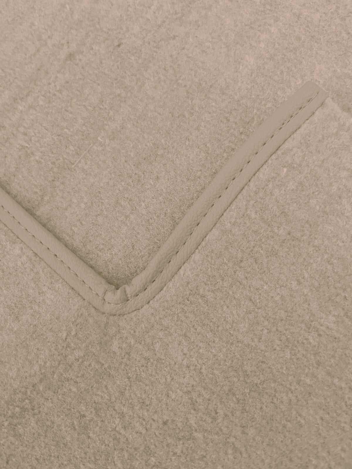 Teppichsatz Teppich für Mercedes SL107 R107/W107 Gummi Absatzschoner Beige