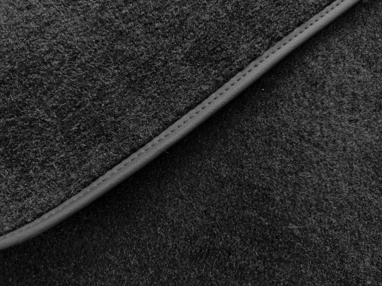 Fußmatten Teppich passend für Mercedes Benz SL107 R107/W107 4 teilig Schwarz RHD