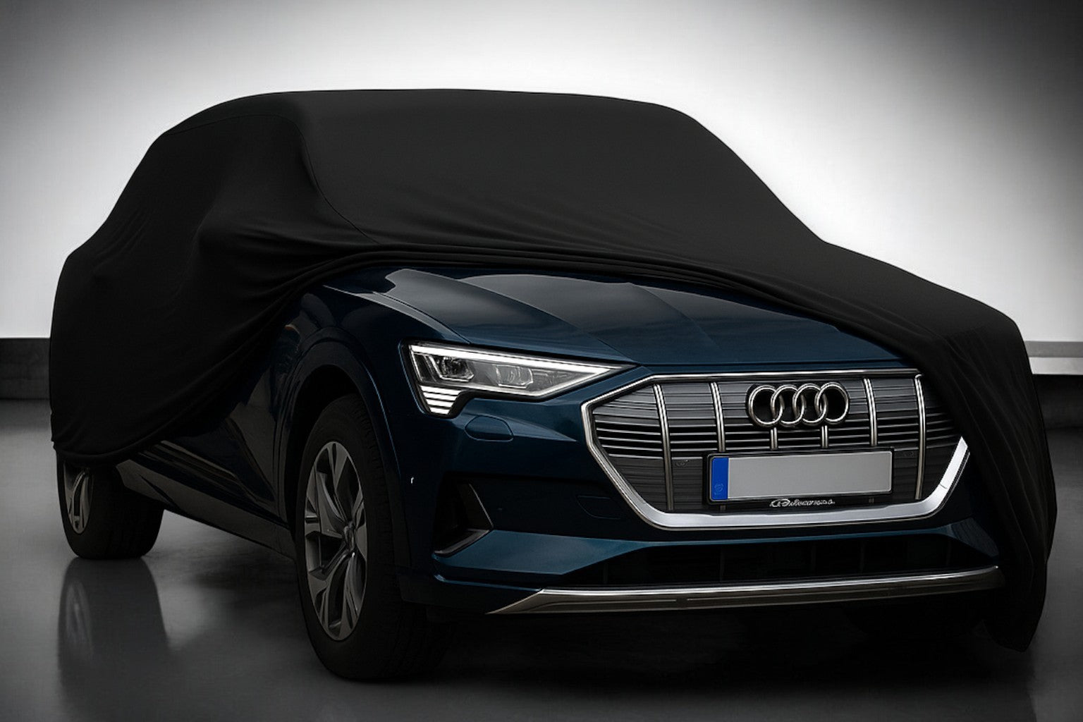 Ganzgarage Indoor Stretch Cover Carcover für Audi Q8 e-tron Schwarz Schwarz