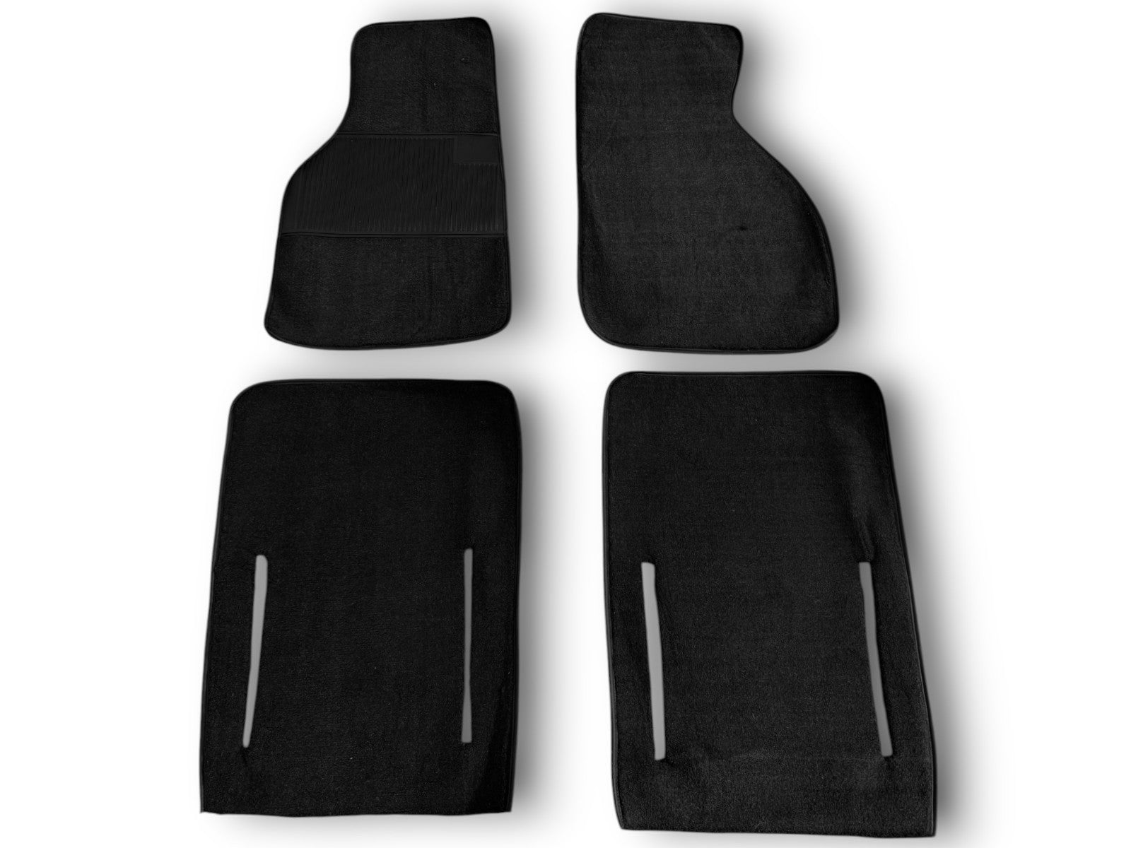 Teppichsatz passend für Fiat X 1/9 Baujahr 1972-1989 Gummi Absatzschoner schwarz