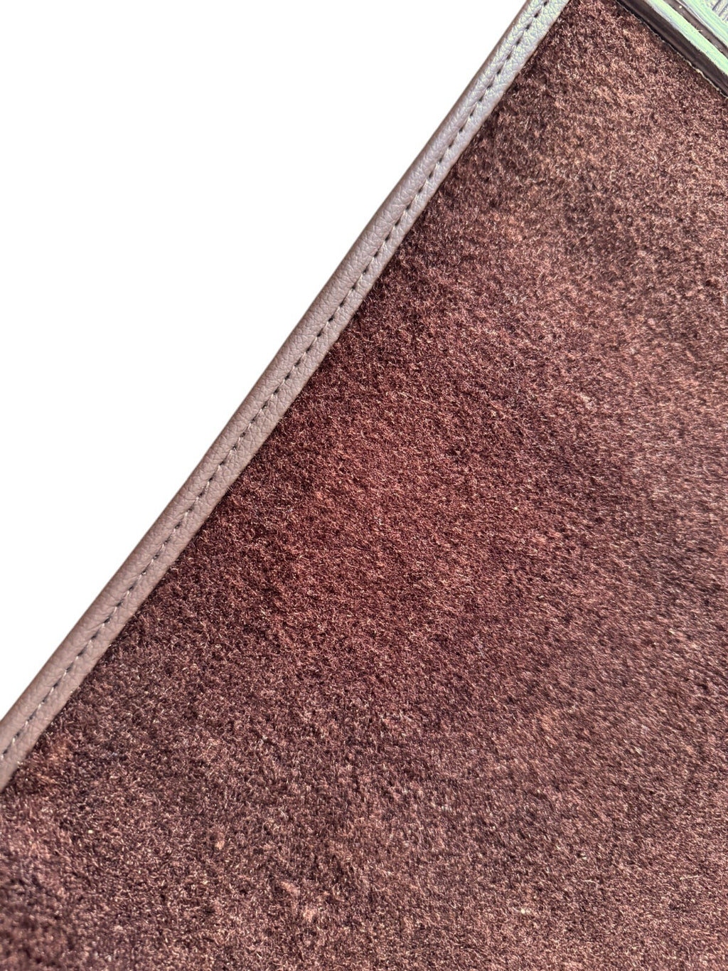 Teppichsatz Teppich für Mercedes SL107 R107/W107 Gummi Absatzschoner Braun