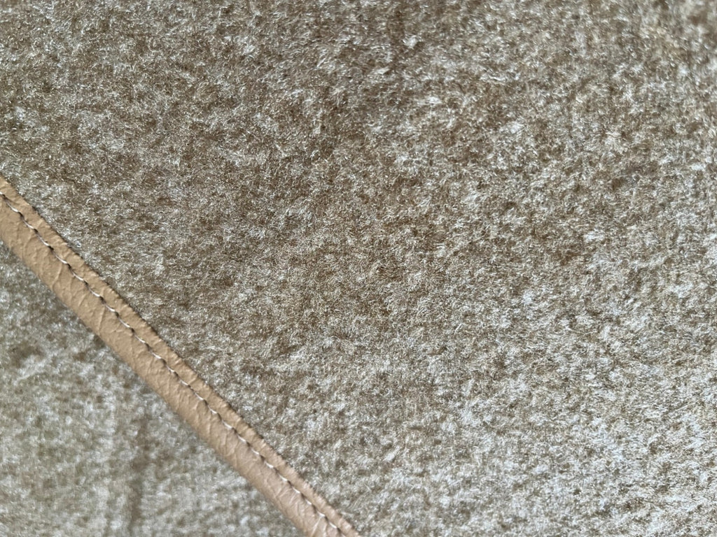 Teppichsatz Teppich für Mercedes C107 Gummi Absatzschoner Beige