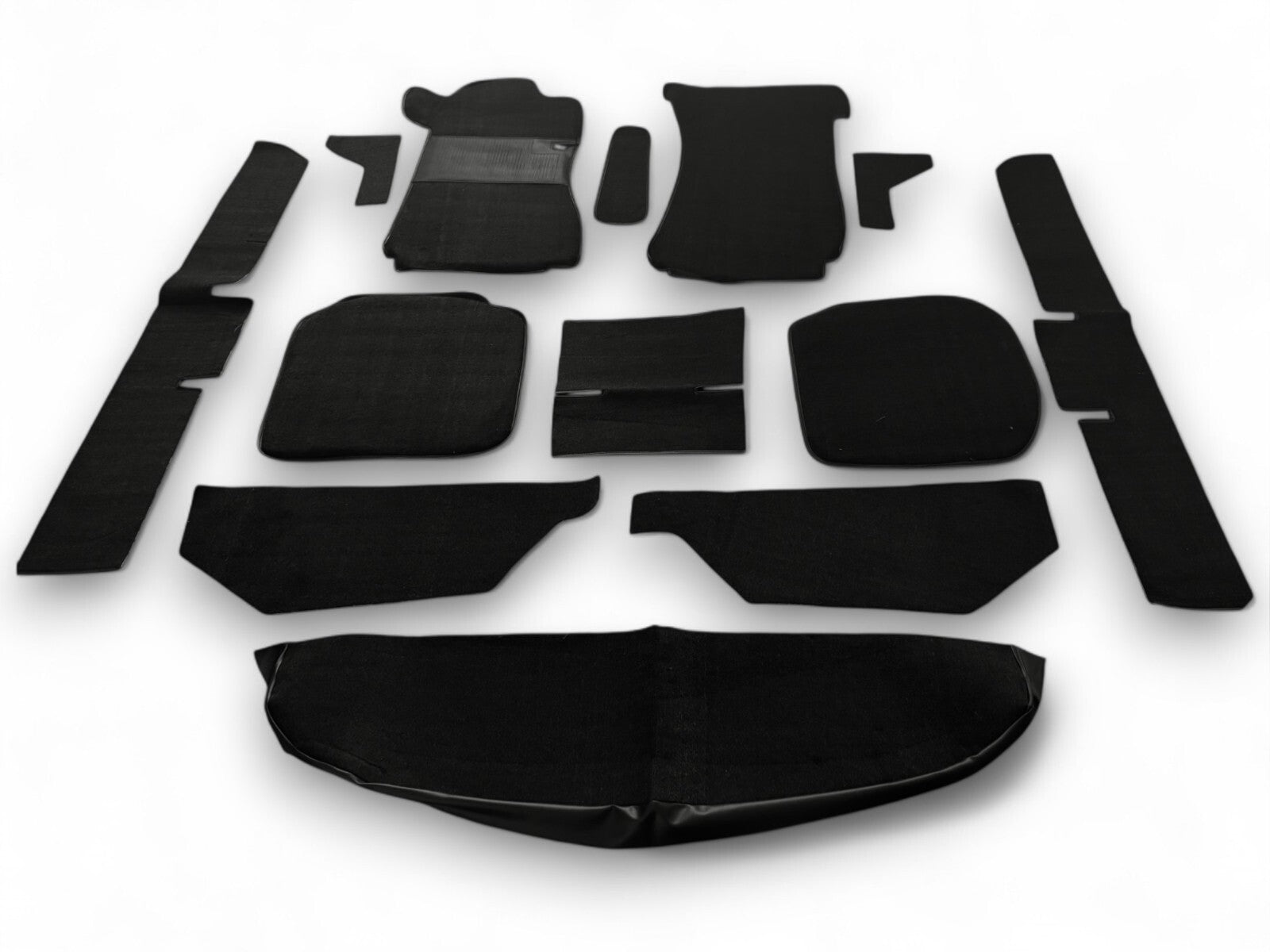 Teppichsatz Teppich für Mercedes W114 W115 Limousine Gummi Absatzschoner schwarz