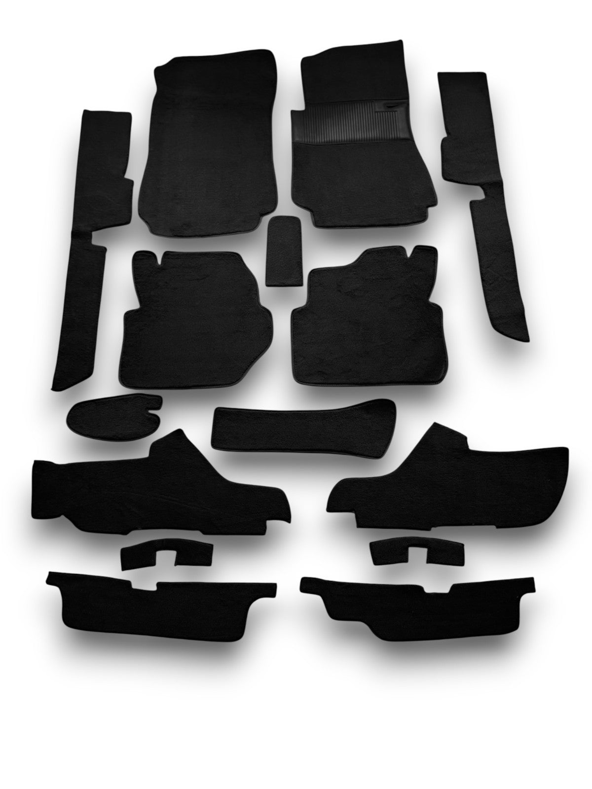 Teppichsatz Teppich für Mercedes W123 Coupe Gummi Absatzschoner Schwarz RHD