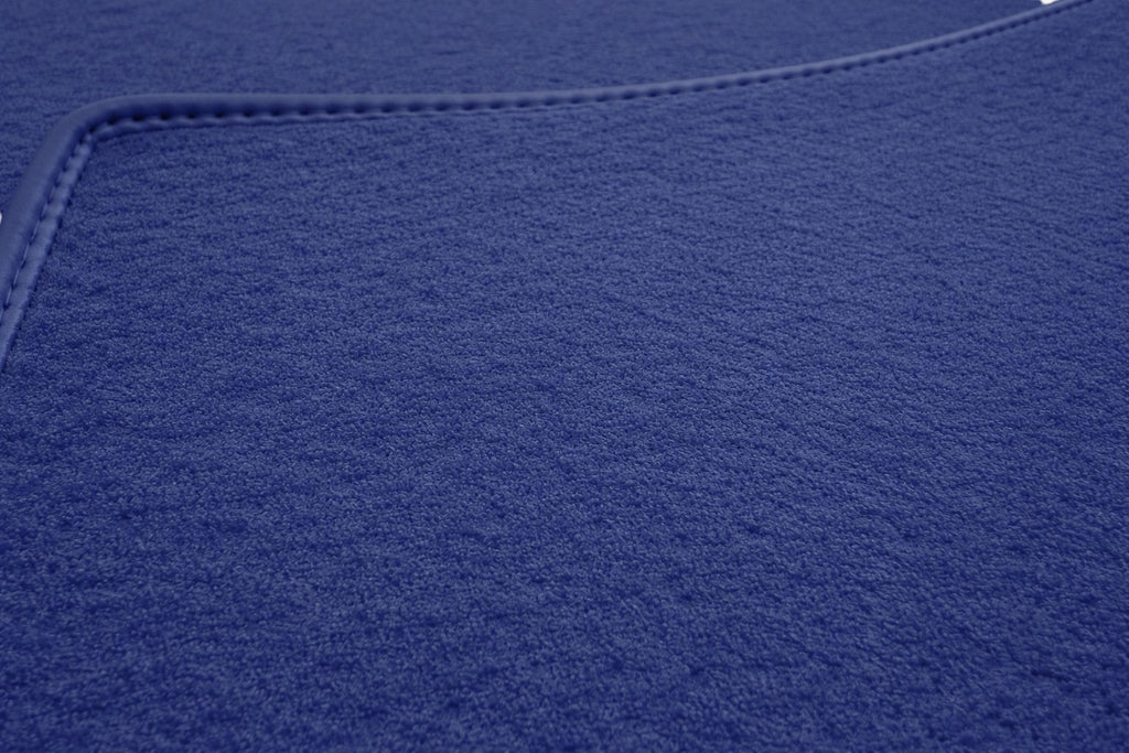 Teppichsatz Teppich für Mercedes W123 Coupe Gummi Absatzschoner Blau RHD