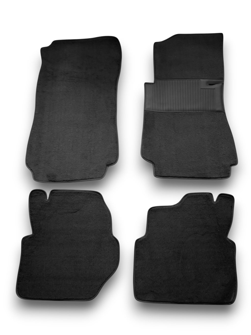 Teppichsatz Teppich für Mercedes W123 Coupe Gummi Absatzschoner Schwarz RHD