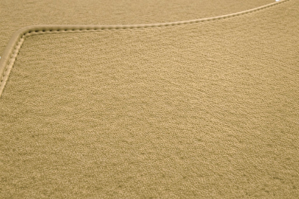 Teppichsatz Teppich für Mercedes W123 Coupe Gummi Absatzschoner Beige RHD
