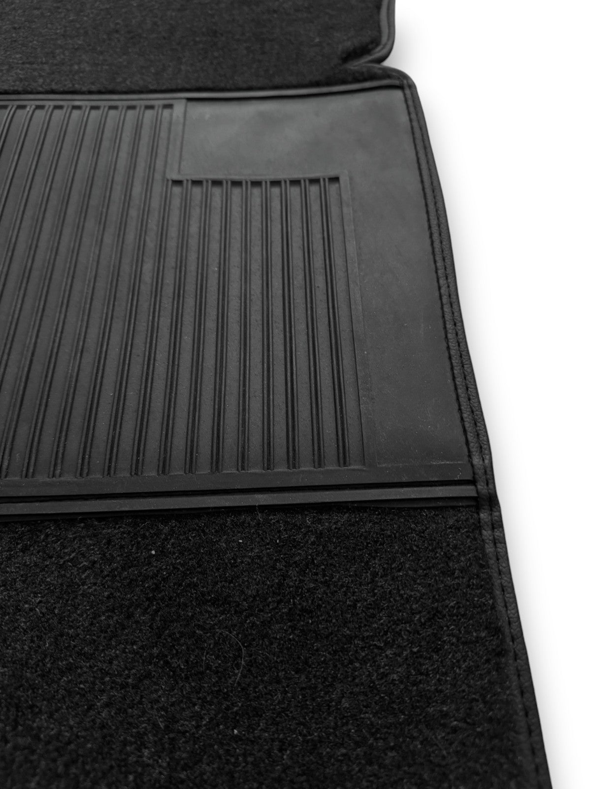 Teppichsatz Teppich für VW Golf 1 Cabrio 1979 - 2002 Gummi Absatzschoner Schwarz
