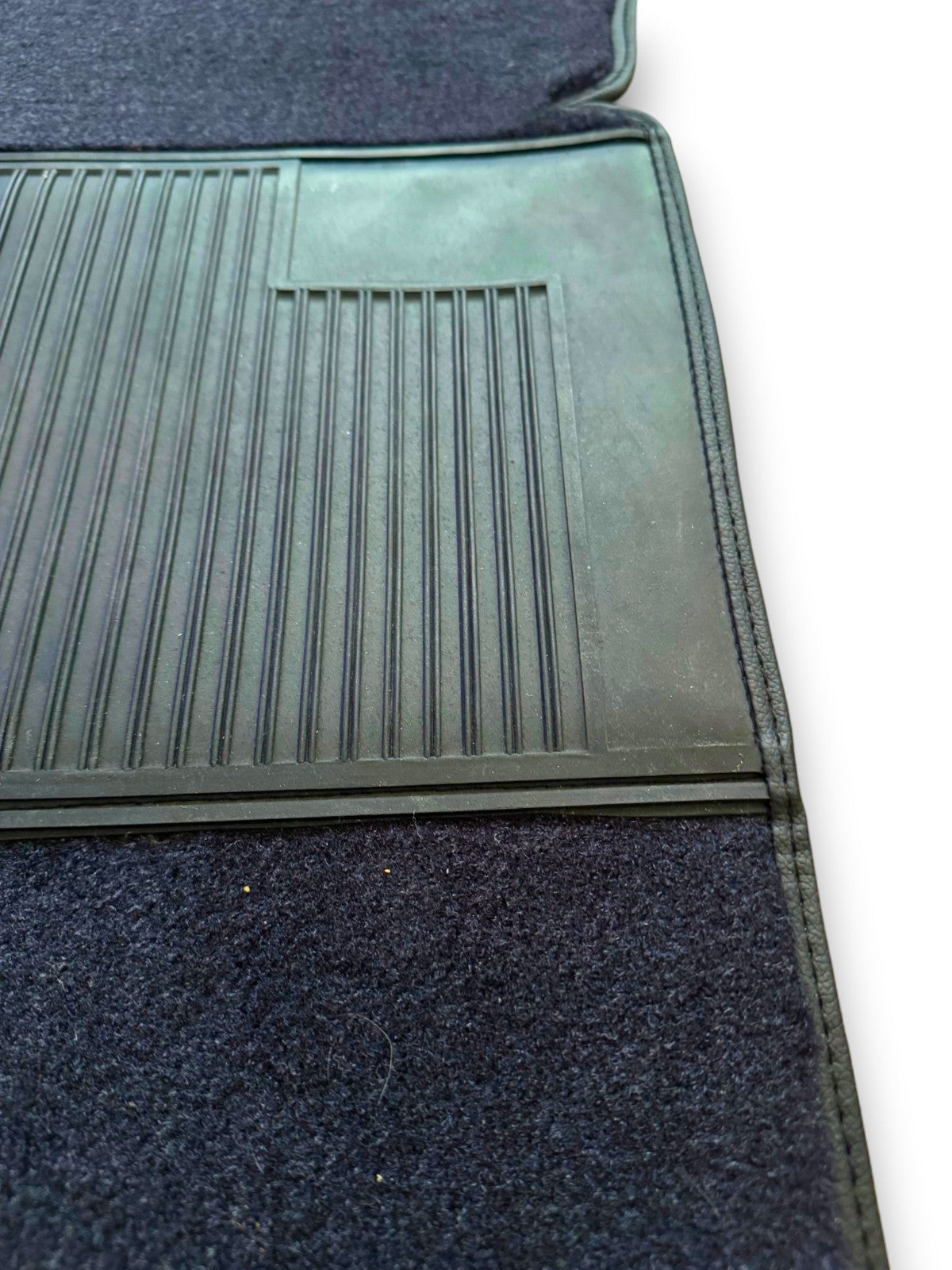 Teppichsatz Teppich für VW Golf 1 Cabrio 1979 - 2002 Gummi Absatzschoner Blau