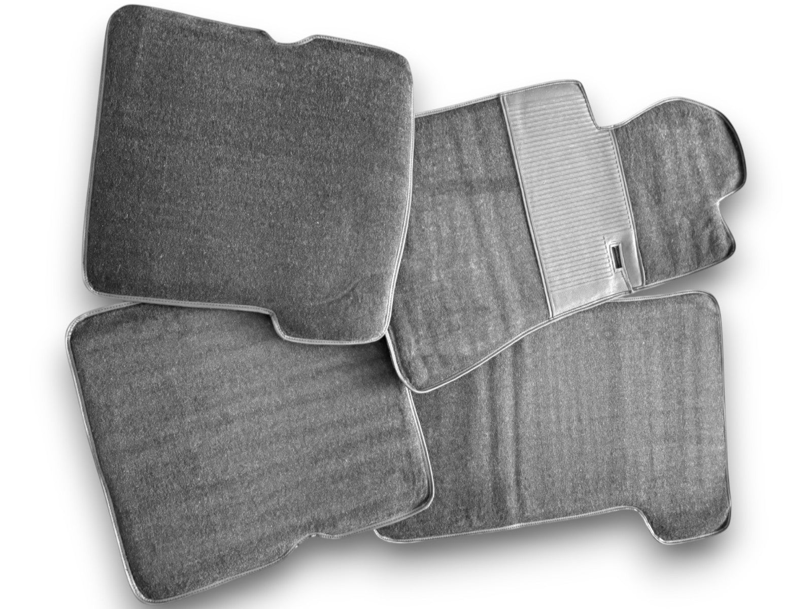 Teppichsatz Teppich für Mercedes SL107 R107/W107 Gummi Absatzschoner Grau