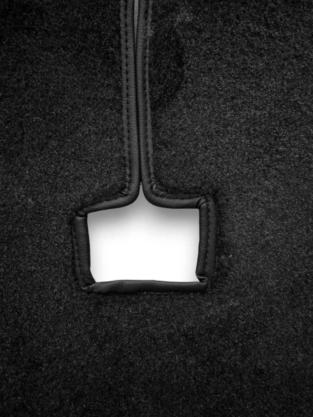 Teppichsatz Teppich für VW Golf 1 Cabrio 1979 - 2002 Gummi Absatzschoner Schwarz