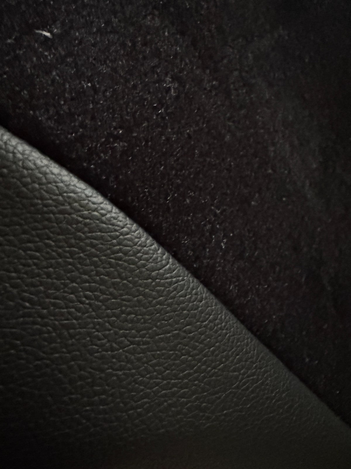 Teppichsatz Teppich für Mercedes W114 W115 Coupe Gummi Absatzschoner Schwarz RHD