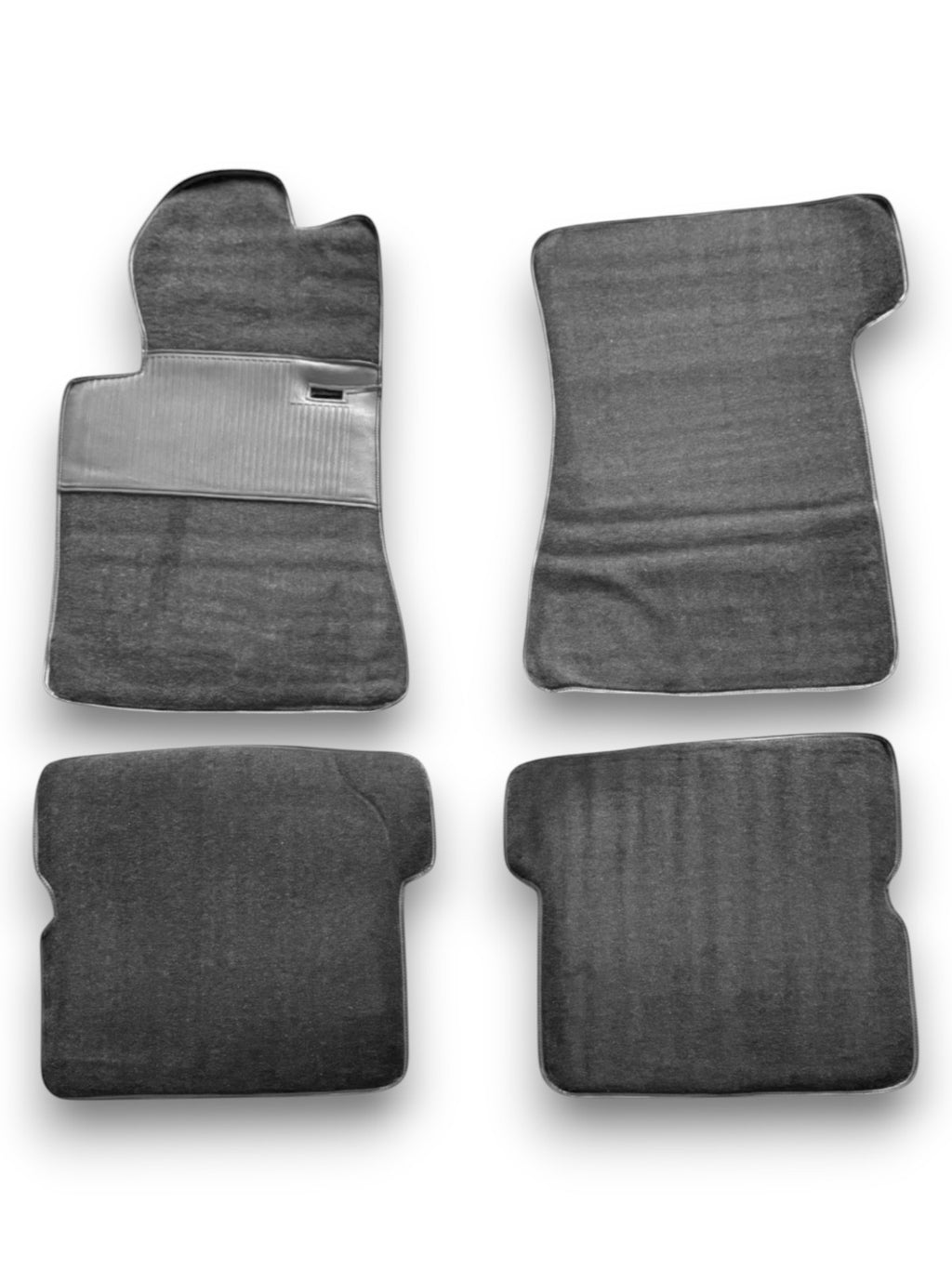 Teppichsatz Teppich für Mercedes SL107 R107/W107 Gummi Absatzschoner Grau