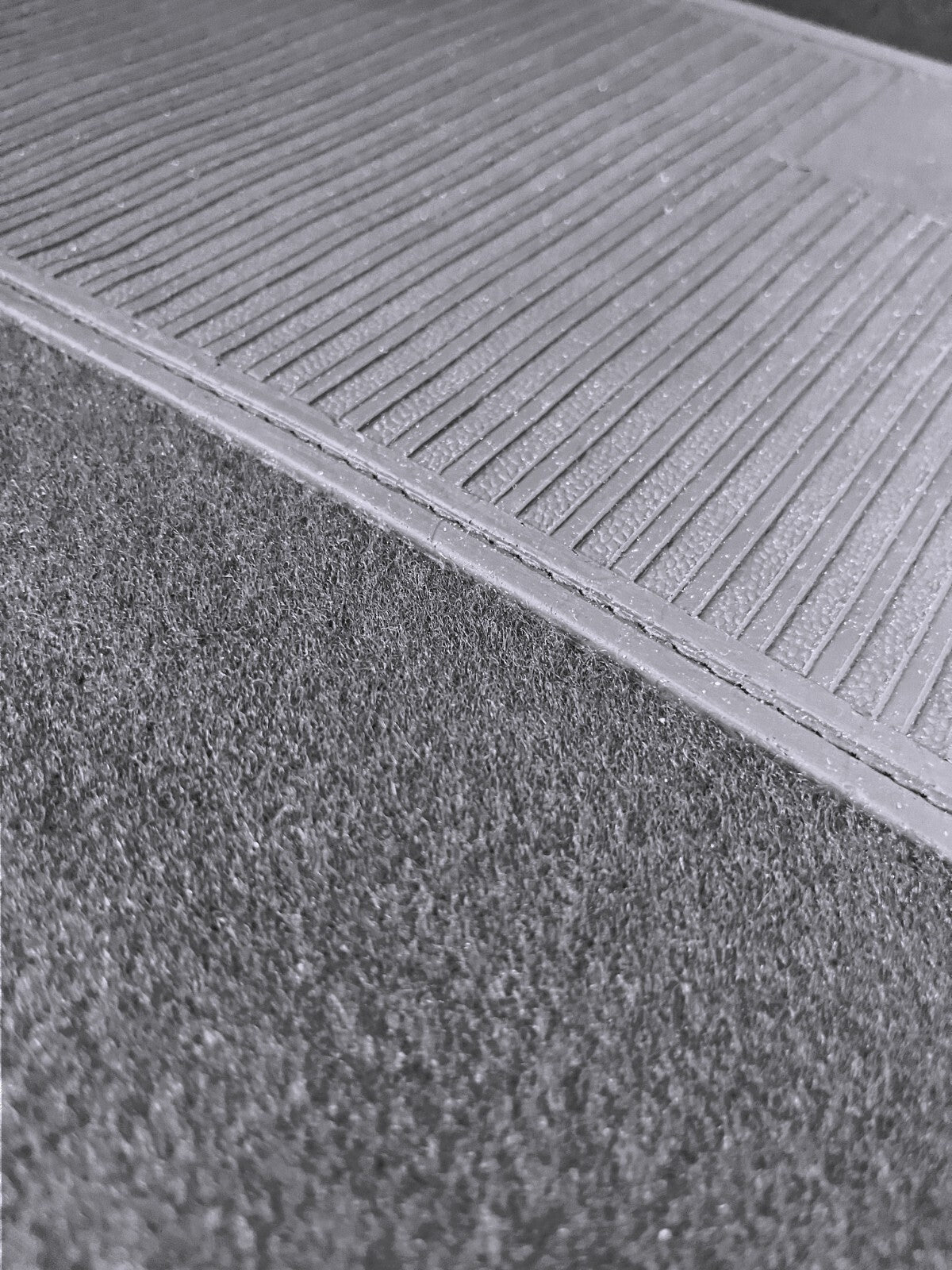 Teppichsatz Teppich für Mercedes SL107 R107/W107 Gummi Absatzschoner Grau
