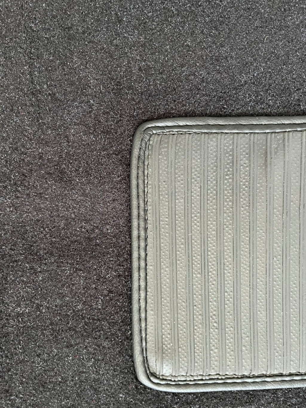 Teppich Teppichsatz Autoteppich für VW Käfer Typ 1 1958 - 1968 Schwarz.