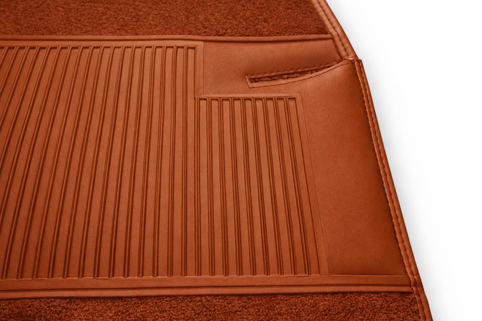 Teppichsatz Teppich für Mercedes W114 W115 Coupe Gummi Absatzschoner Braun RHD