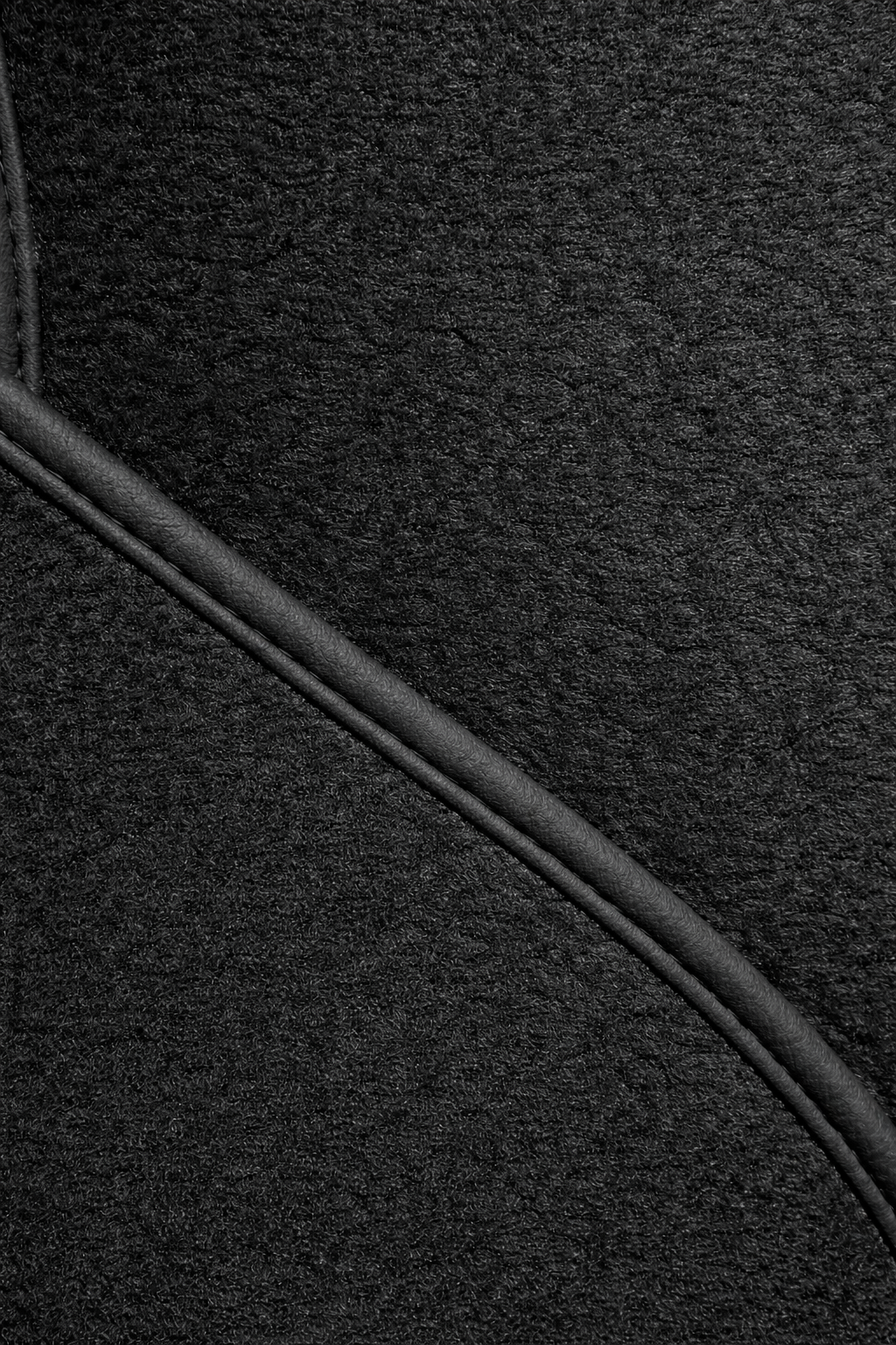 Teppichsatz Teppich für Mercedes Benz W126 SE Gummi Absatzschoner Schwarz